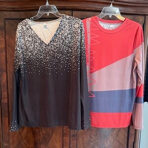 2 casual tops ONLY$12 for BOTH, The DEAL of the day. Lightly worn!! 💃🥂